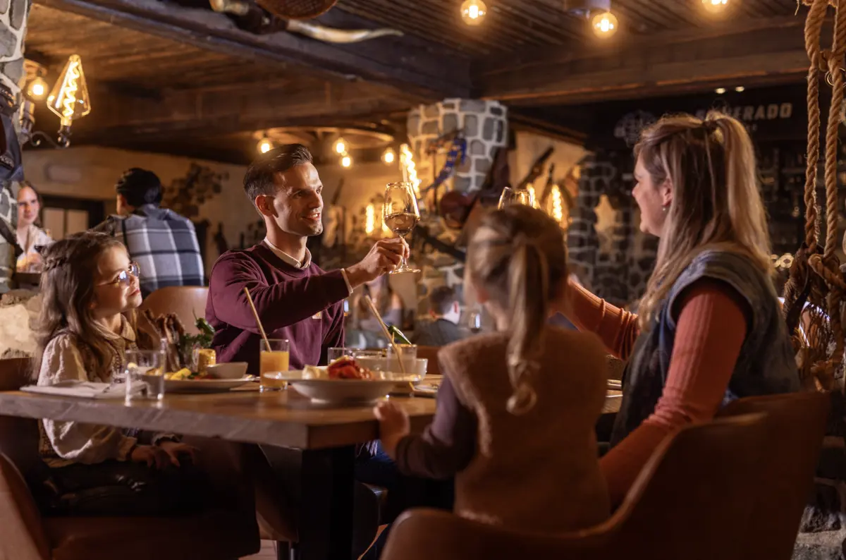 Silverado Bistro - Preston Palace logo