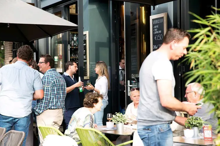 Eet & Drinkcafé De Nieuwe Wereld logo