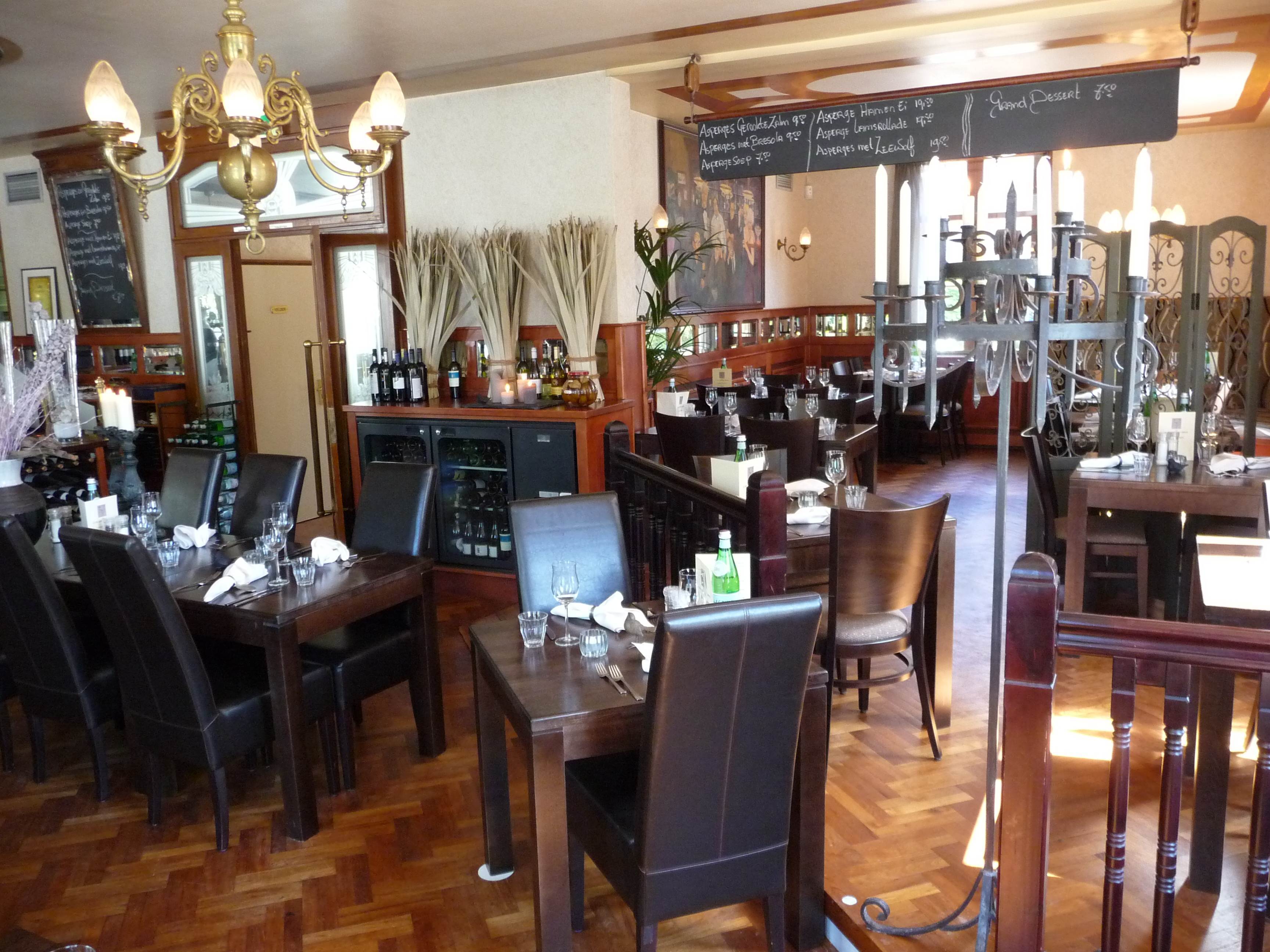 Eterij de drie gekroonde laarsjes