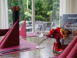 Café-Eet en Feestgelegenheid "De Tijd" logo