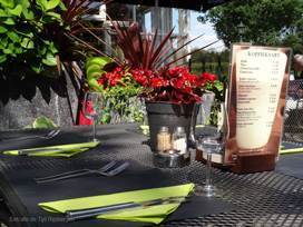 Café-Eet en Feestgelegenheid "De Tijd"